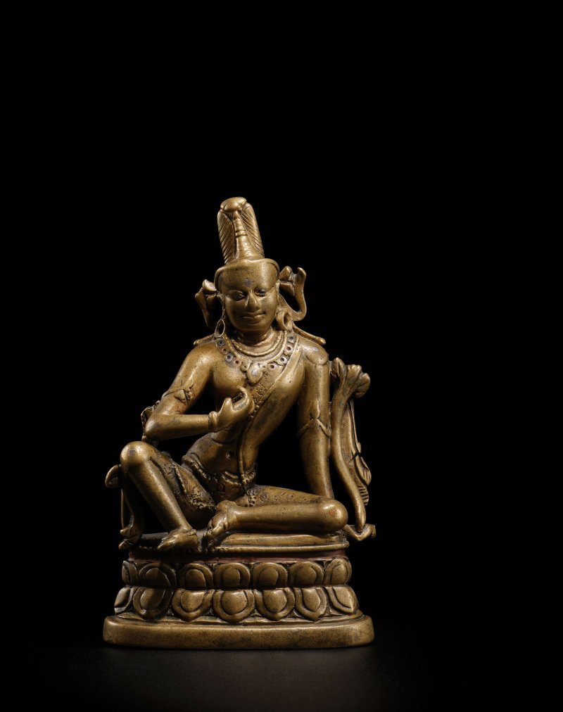 印度東北部 帕拉時期 十一/十二世紀 錯銀錯紅銅彌勒銅像 | A SILVER AND COPPER INLAID COPPER ALLOY FIGURE OF MAITREYA - 图1