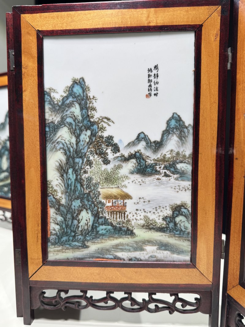 民国 邹国钧青绿山水人物瓷板屏风四件 - 图9