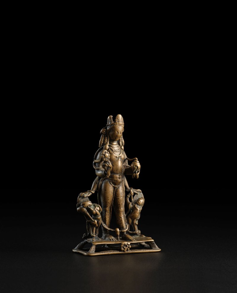 克什米爾或喜馬偕爾邦 九/十世紀 毗濕奴銅像 | A COPPER ALLOY FIGURE OF VISHNU - 图4