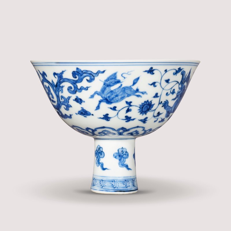 明成化 御製青花夔龍銜蓮紋高足盌  CHENGHUA PERIOD (1465-1487) - 图3