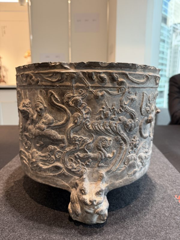 漢 陶質龍紋人物熊足尊 - 图18