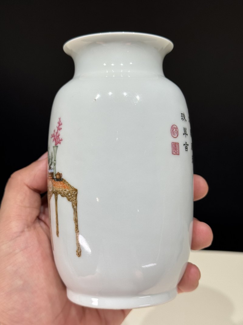 民国 洪宪御制珐琅彩仕女图瓶 - 图10