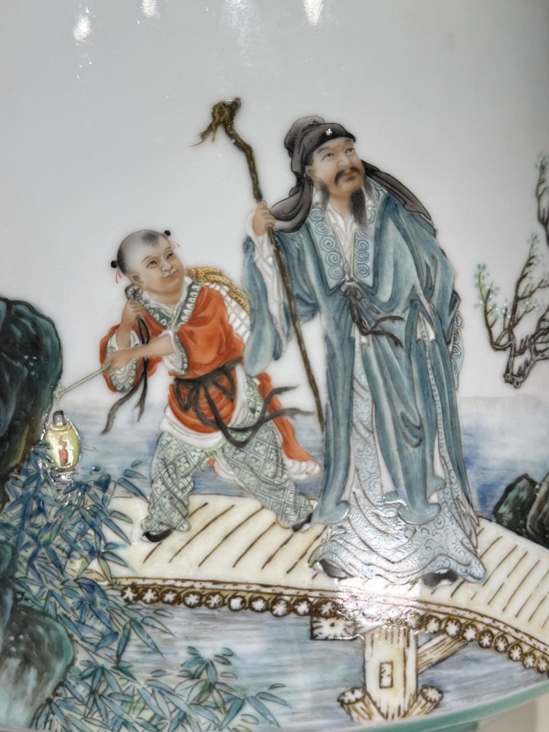 民国 绿地粉彩春夜宴桃李园图灯笼瓶一对 - 图21