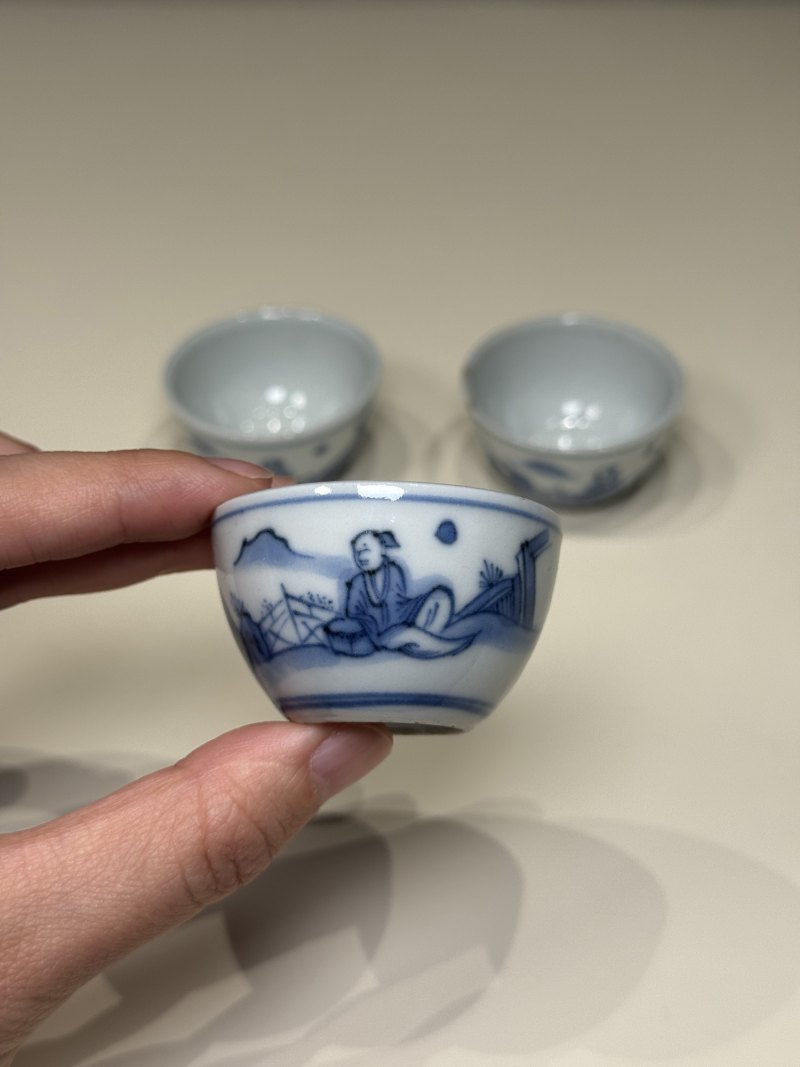明天启—崇祯 青花高士图小杯一套五只（附四层原供箱） - 图11