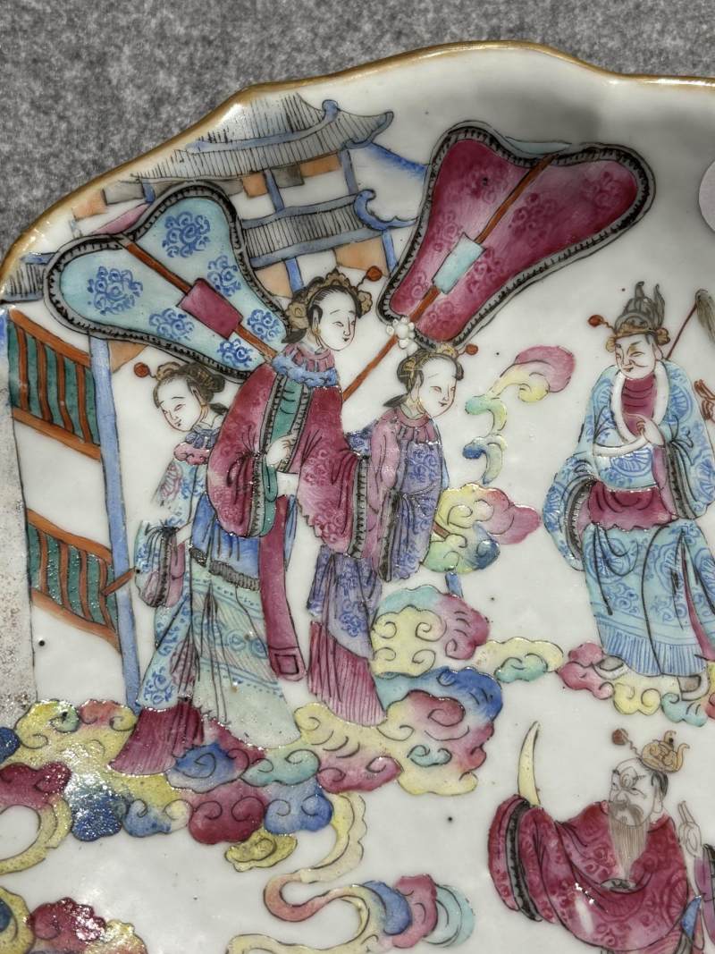   清同治 粉彩唐明皇游夜宫高足盘 - 图5