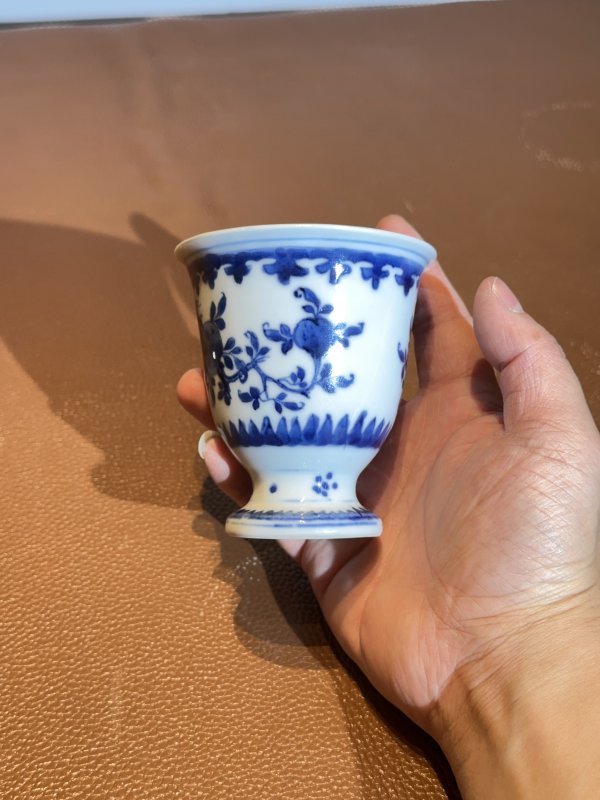 清乾隆 青花折枝花卉纹高足杯 - 图5