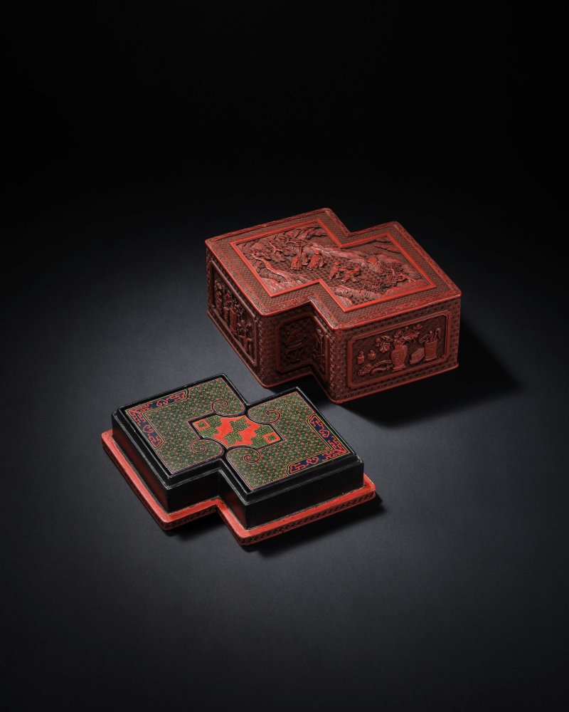 A CARVED CINNABAR LACQUER DOUBLE-LOZENGE BOX AND COVER - 图1