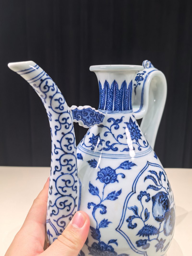 清乾隆 青花折枝瑞果纹执壶 - 图11