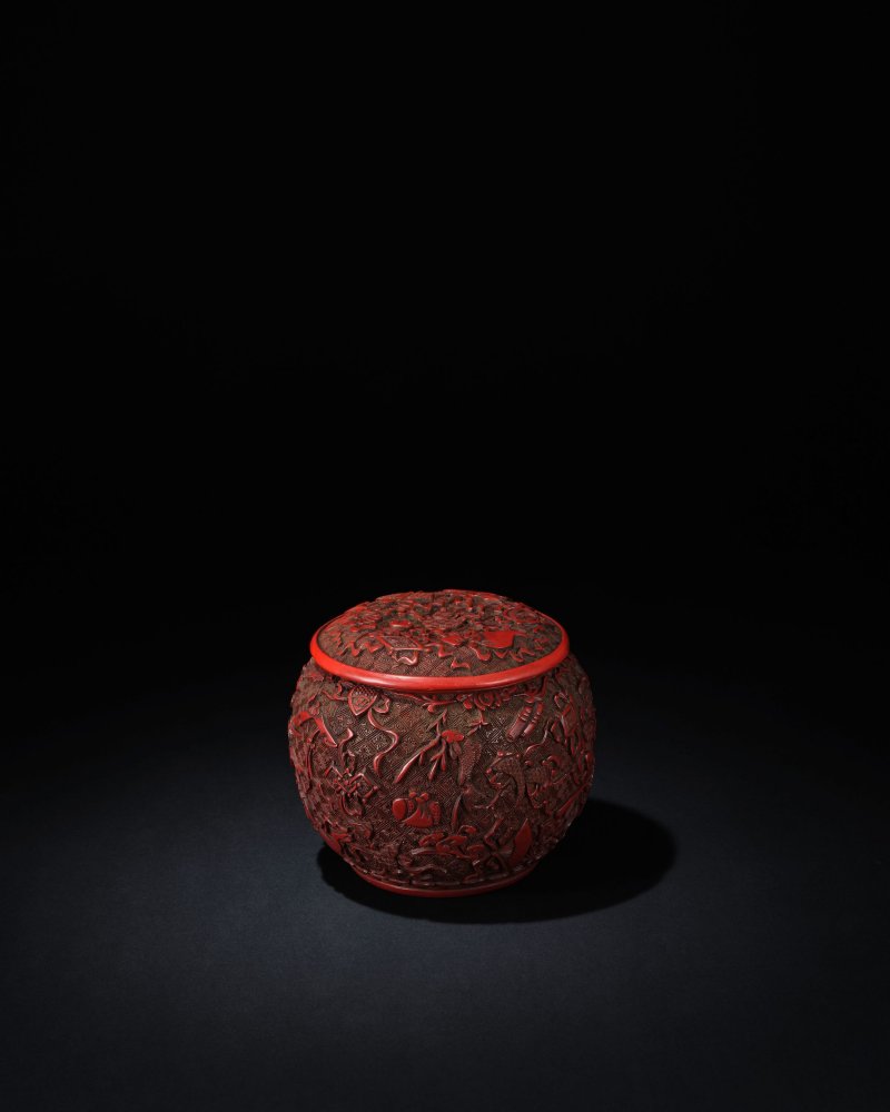 十六世紀末/十七世紀初　剔紅雜寶紋圍棋蓋盒 | A CARVED CINNABAR LACQUER WEIQI BOX AND COVER - 图1