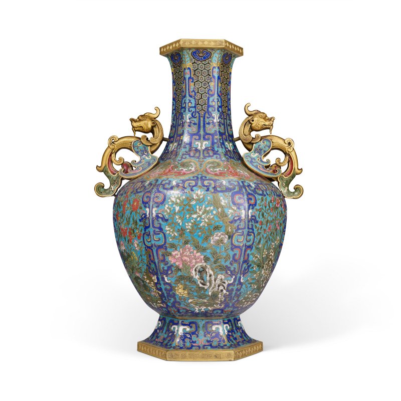 清乾隆 掐絲琺瑯花石紋鎏金銅鏤空螭龍耳六方尊  QIANLONG PERIOD (1736-1795) - 图1