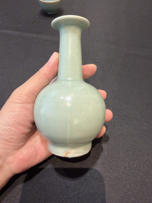 南宋龍泉窯青釉長頸盤口瓶 - 图10