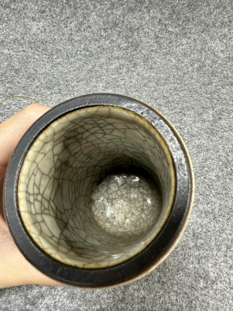    清咸丰 哥釉五彩人物笔筒 - 图8