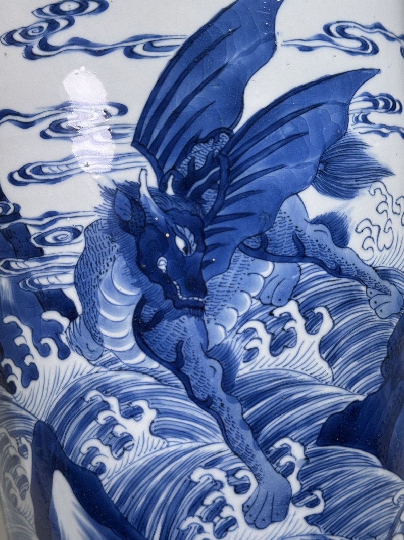 清康熙 青花海水麒麟瑞兽纹棒槌瓶 - 图6