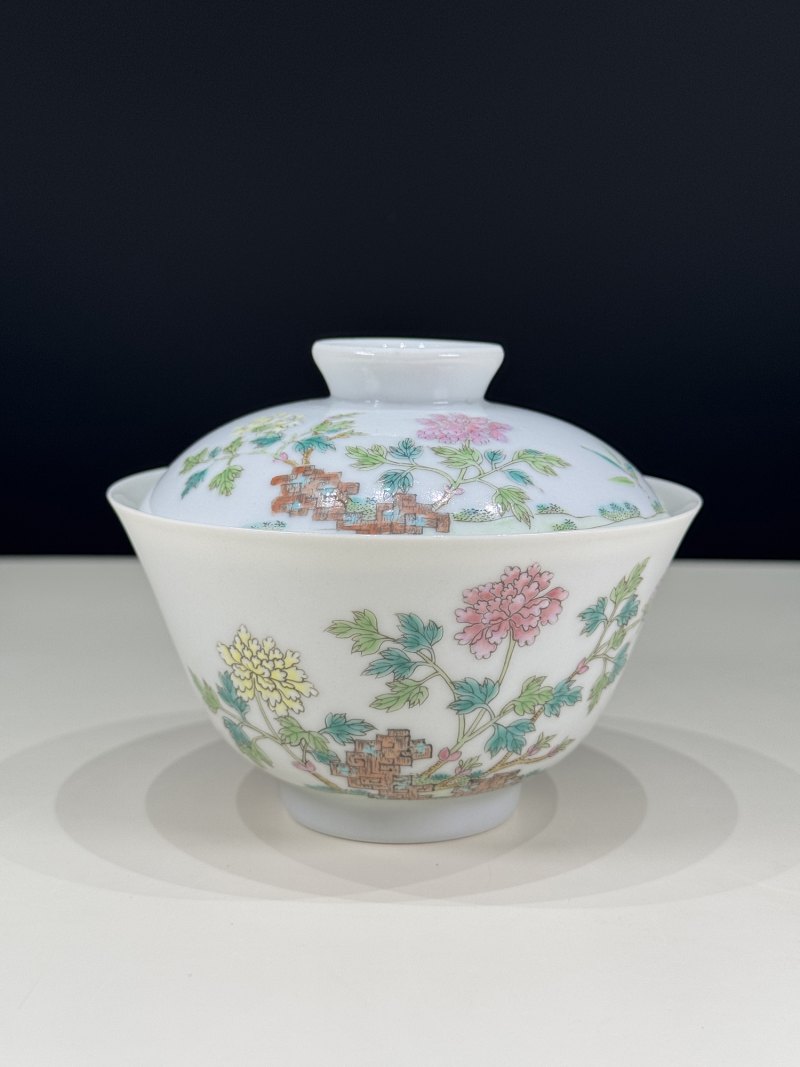 清道光 粉彩花卉纹盖碗 - 图2
