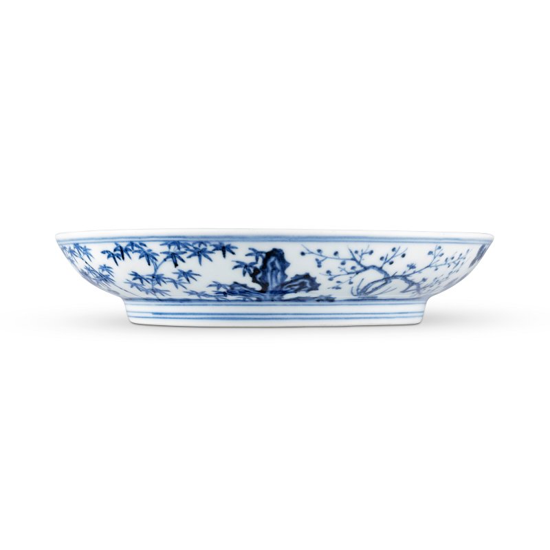 明宣德 青花歲寒三友紋盤 雙圈六字楷書款  XUANDE SIX-CHARACTER MARK IN UNDERGLAZE BLUE WITHIN A DOUBLE CIRCLE AND OF THE PERIOD (1426-1435) - 图3