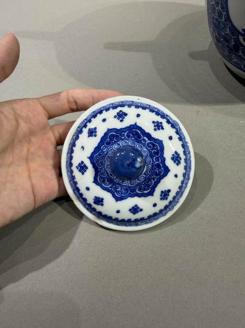    清康熙 青花博古纹茶壶 - 图6