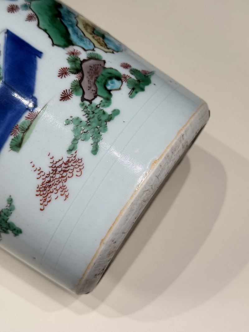 明崇祯 青花五彩博古清供花蝶纹筒瓶 - 图18