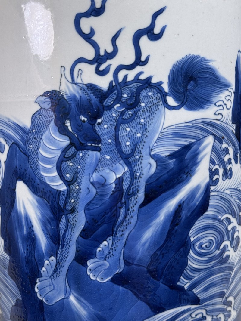 清康熙 青花海水麒麟瑞兽纹棒槌瓶 - 图7