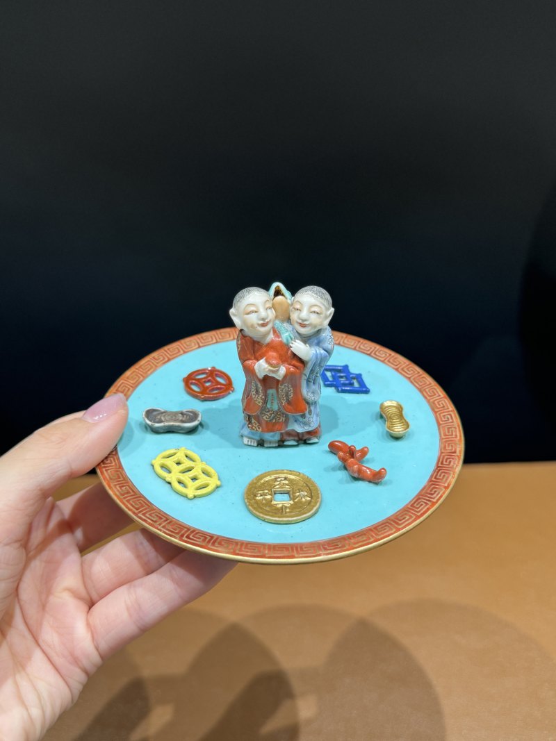 清乾隆 绿地洋彩和合二仙香碟 - 图4