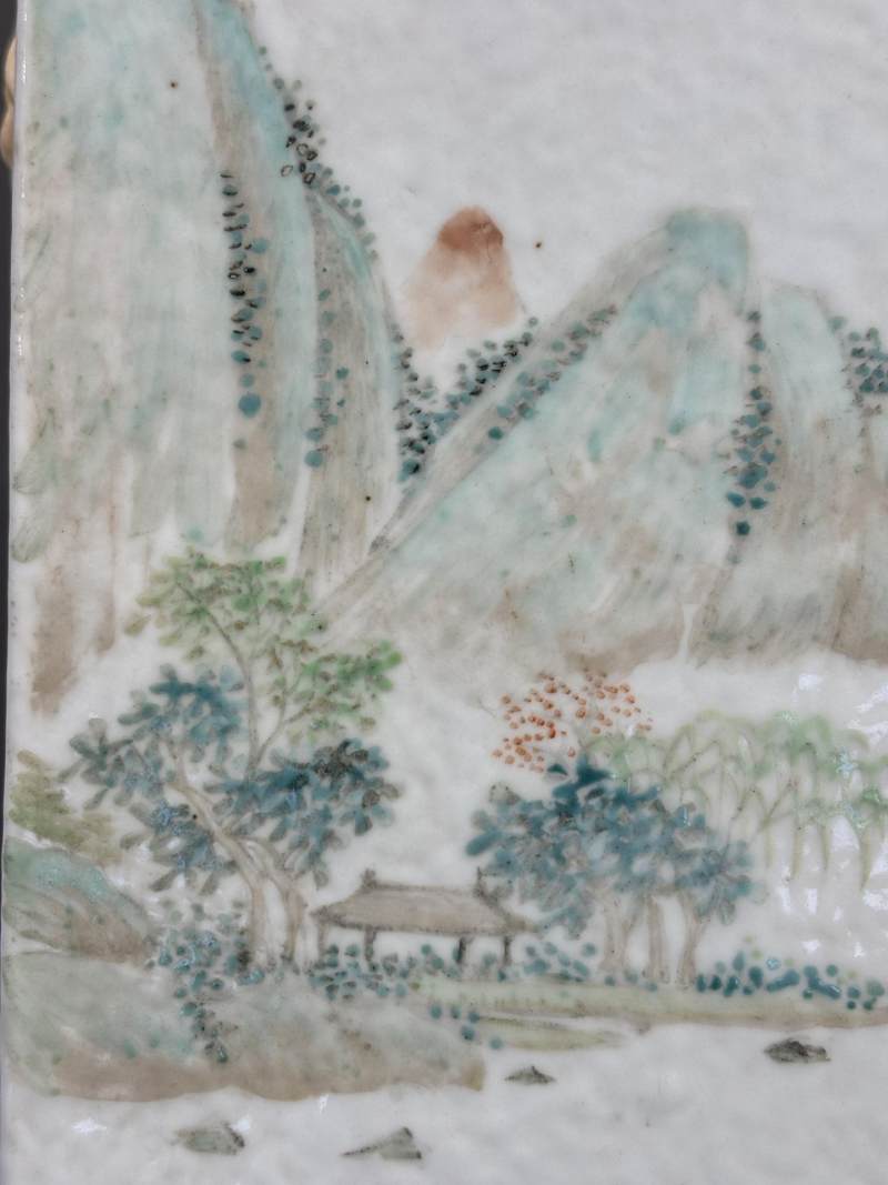    清光绪 周子善绘浅绛彩山水花鸟纹象耳琮式瓶 - 图11