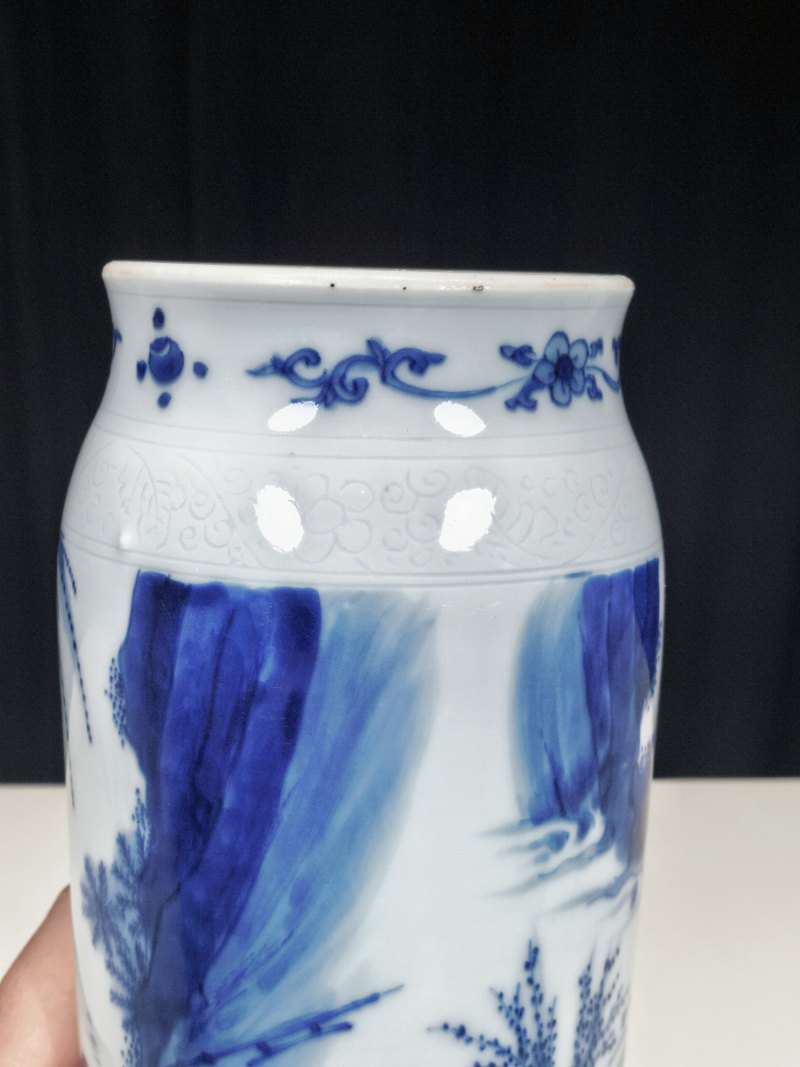 明崇祯 青花龙凤金钗传人物故事图筒瓶 - 图11