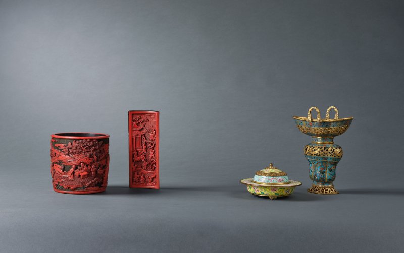 清康熙　掐絲琺瑯鑲空花籃式香瓶 | AN UNUSUAL CLOISONNÉ ENAMEL BASKET-SHAPED INCENSE BURNER - 图8