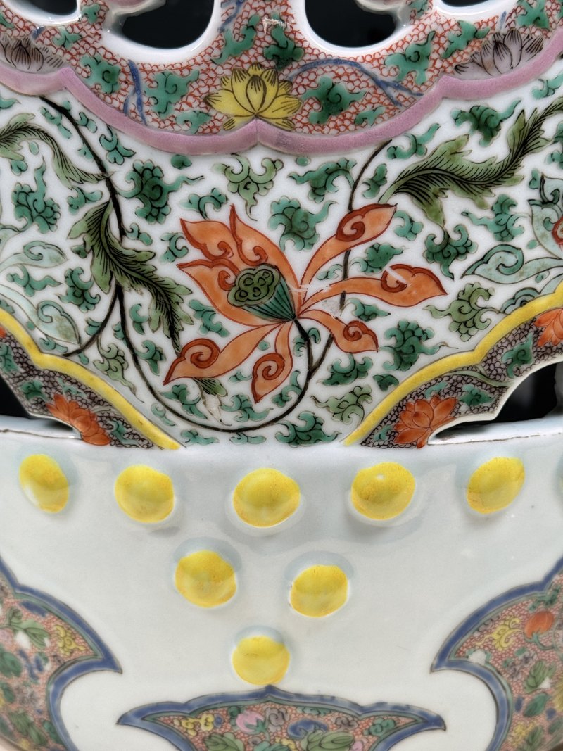 清康熙-雍正 五彩加粉彩缠枝花卉纹鼓凳 - 图18