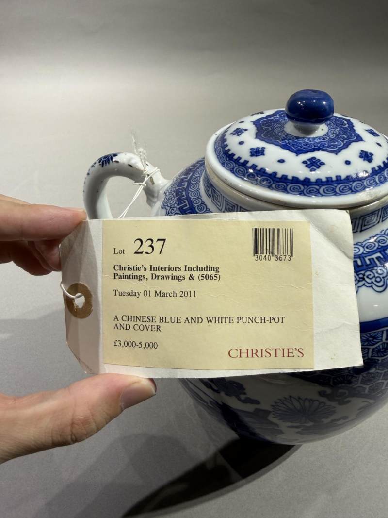    清康熙 青花博古纹茶壶 - 图9