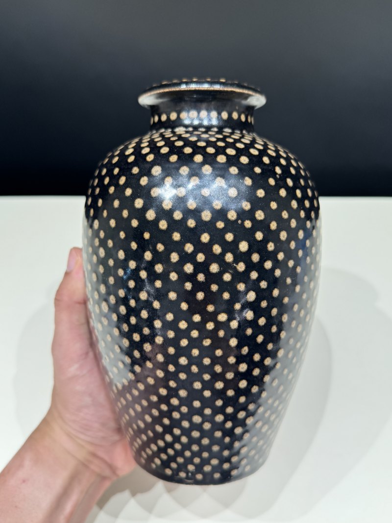 明 黑地白花满天星梅瓶 - 图5