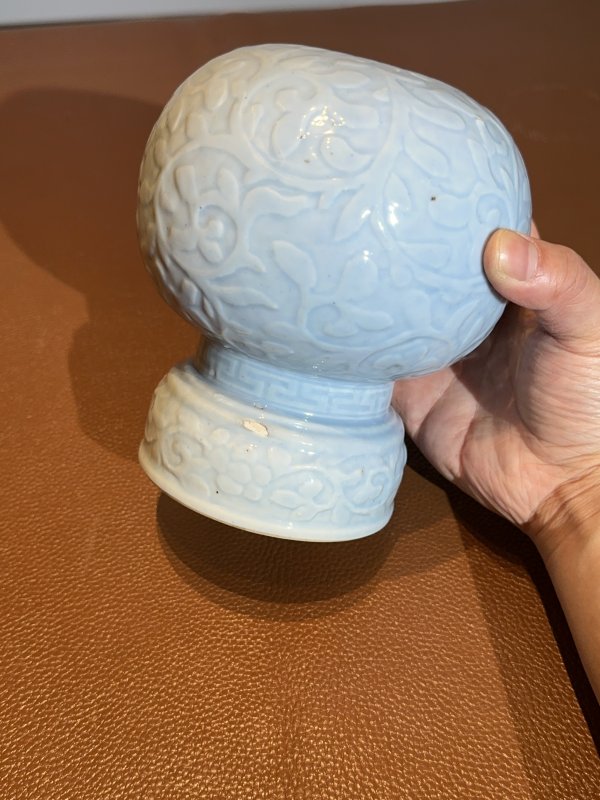 清晚期 天蓝釉堆刻纹帽顶 - 图7