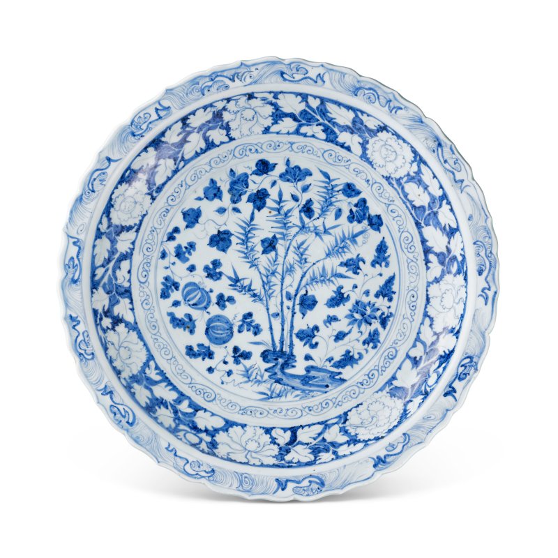 元 青花竹石瓜果花卉海水紋菱口大盤  YUAN DYNASTY (1279-1368)