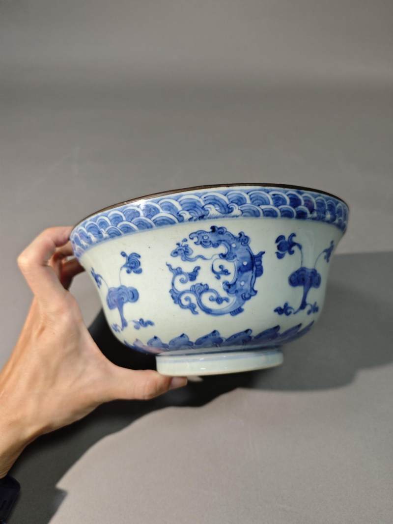    清乾隆 青花团龙纹碗 - 图4