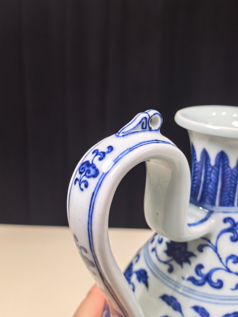 清乾隆 青花折枝瑞果纹执壶 - 图16