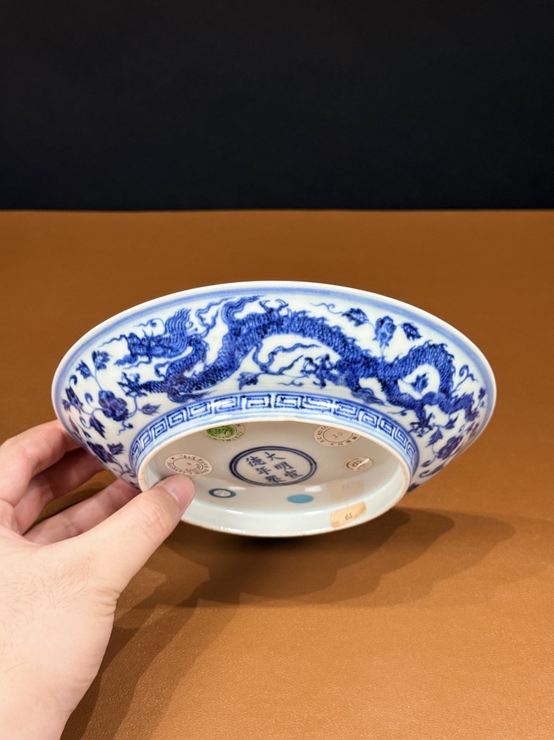 明宣德 青花莲池腾龙纹盘 - 图8