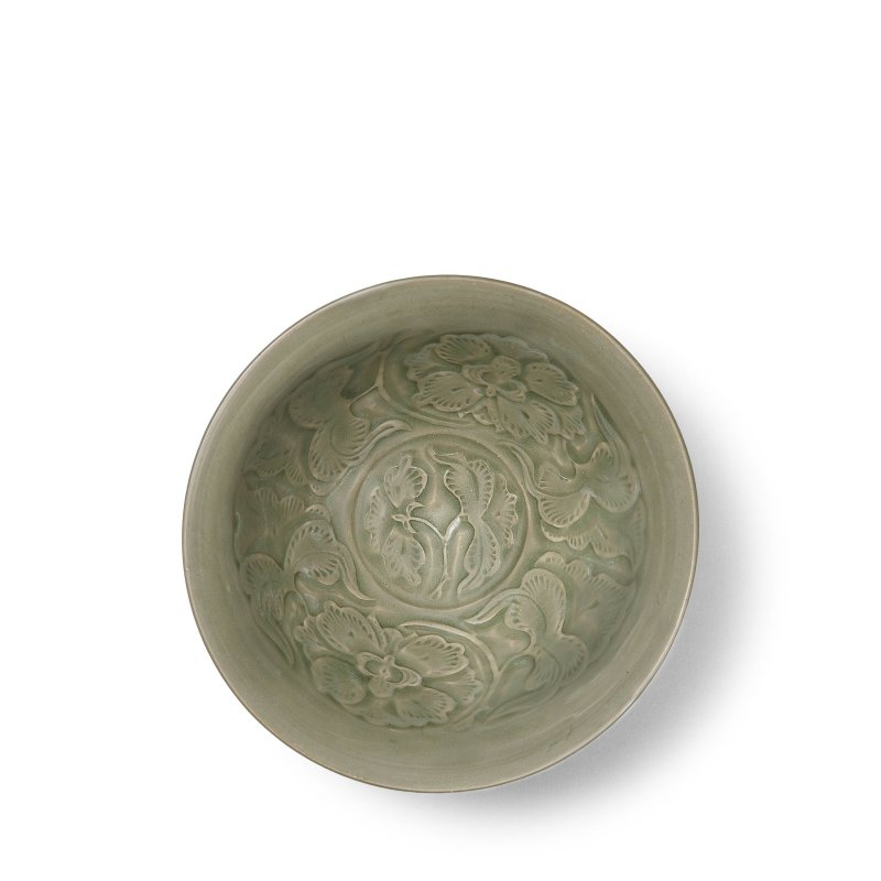 北宋　耀州窯青釉印纏枝牡丹紋盌 | A MOULDED YAOZHOU CELADON-GLAZED 'FLORAL' BOWL - 图1