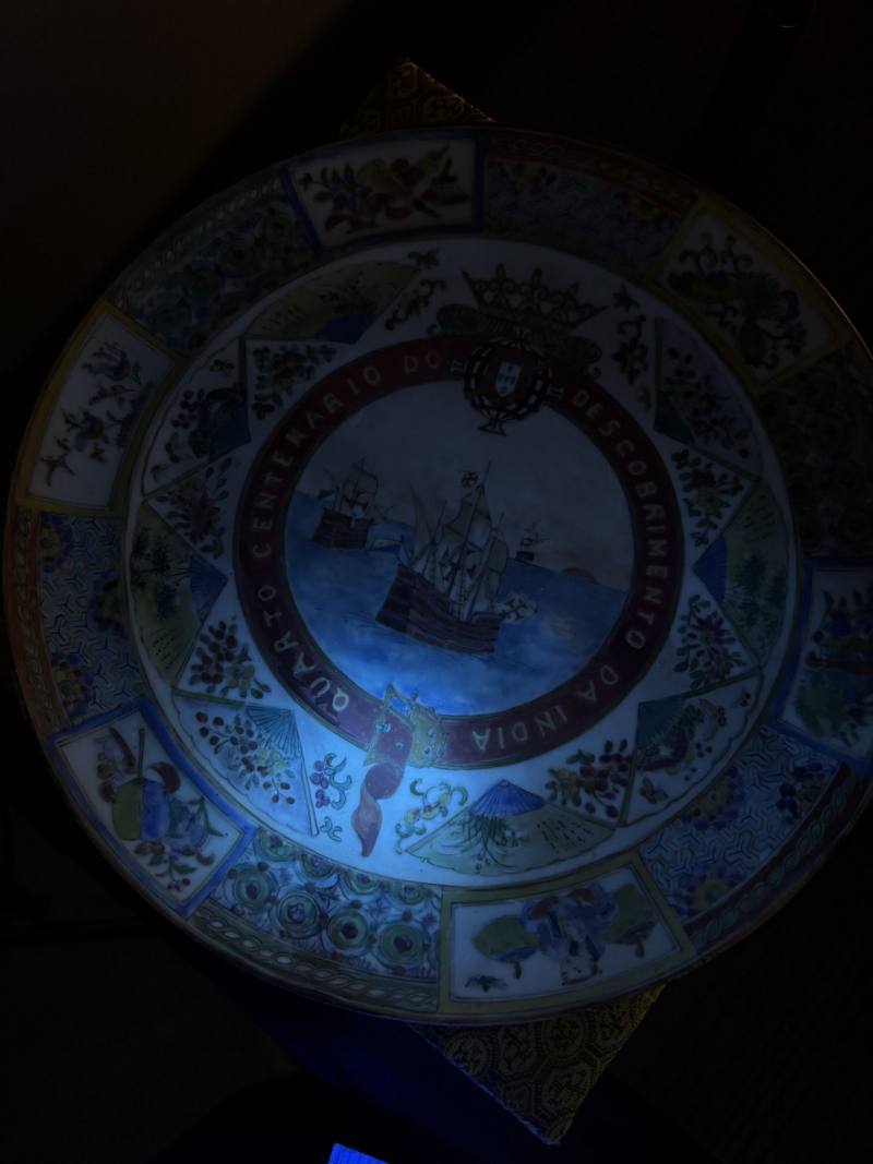    清 广彩纪念达伽马发现印度400周年盘 - 图10