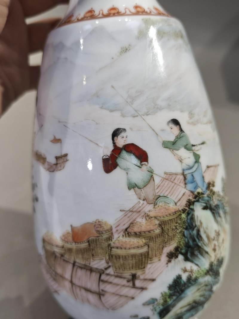    50-70年代 新彩人物图瓶 - 图7