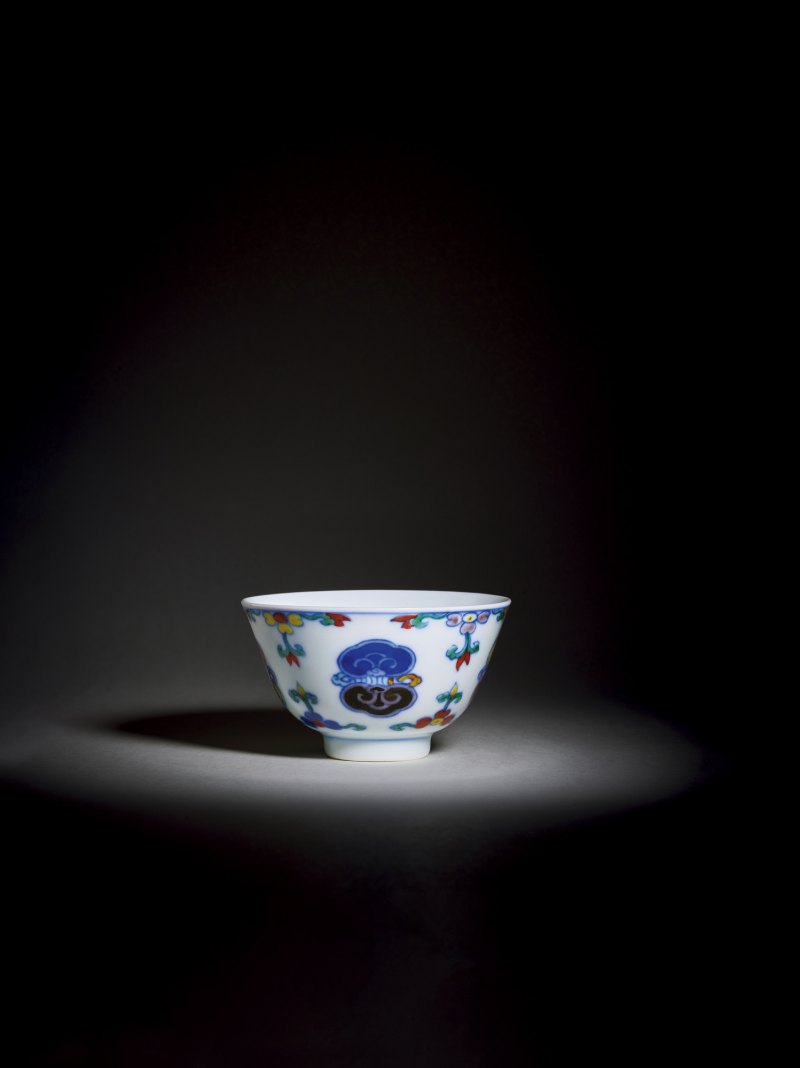 清雍正 斗彩灵芝纹杯 - 图2