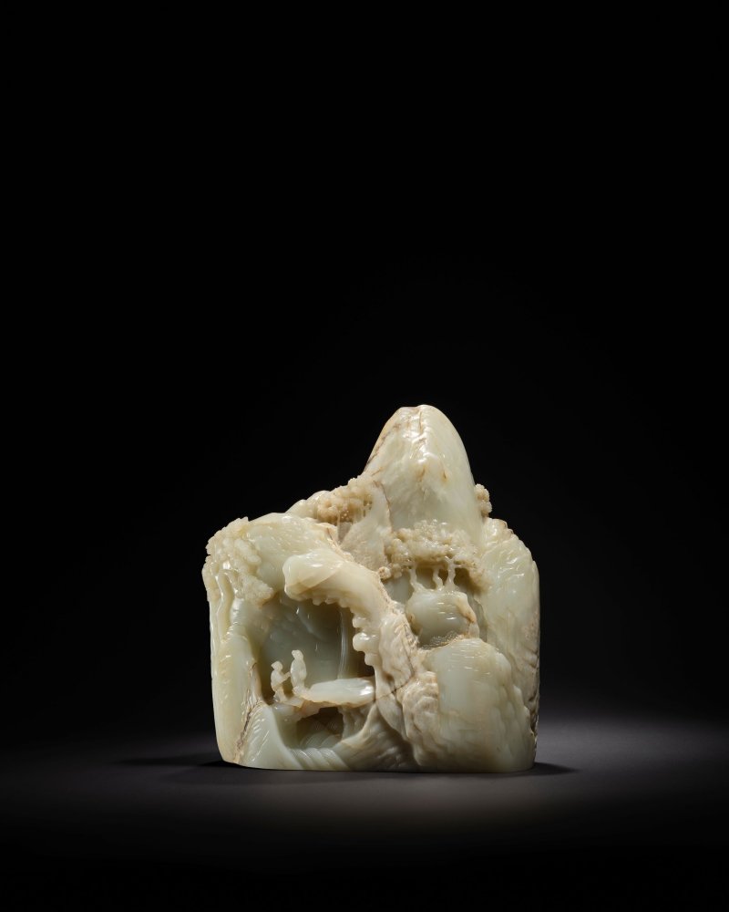 清乾隆　青白玉雕松山觀瀑圖大山子 | A LARGE PALE GREEN JADE BOULDER - 图1