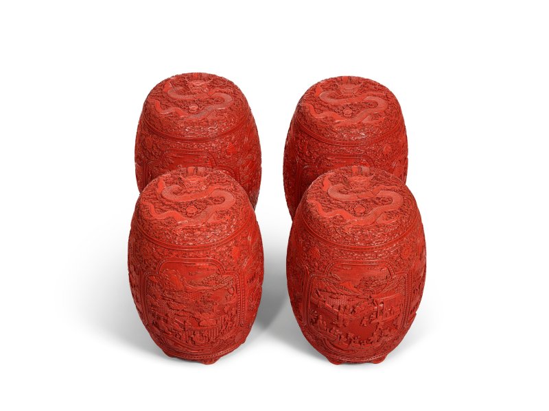 十八世紀　剔紅雲龍紋開光嬰戲圖坐墩一堂四具 | AN EXCEPTIONALLY RARE SET OF FOUR IMPERIAL CARVED CINNABAR LACQUER 'CHILDREN AT PLAY' GARDEN SEATS - 图6