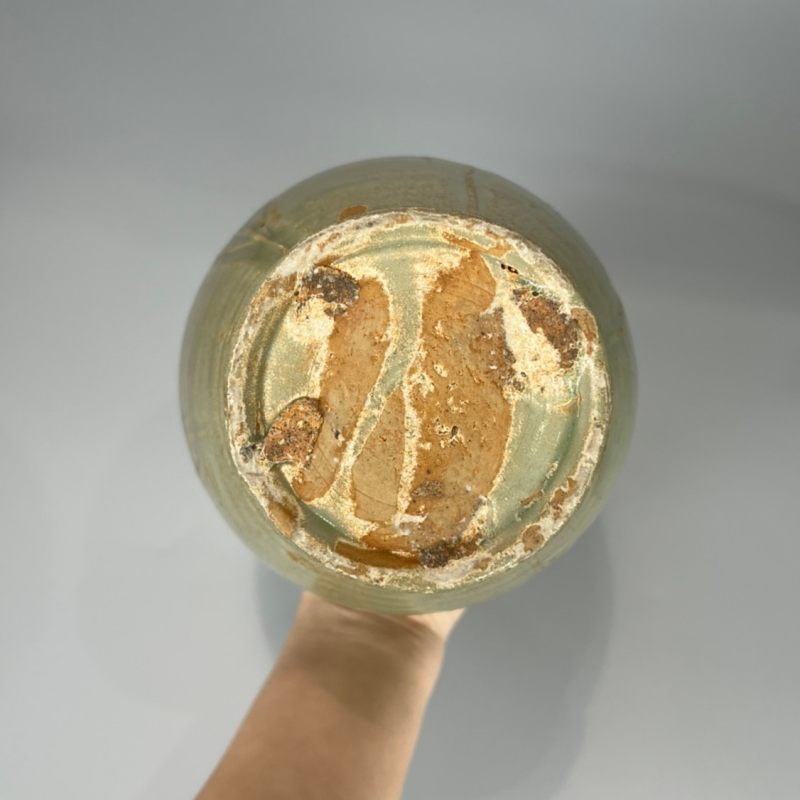 明代 龙泉窑青釉刻花瓶 - 图12