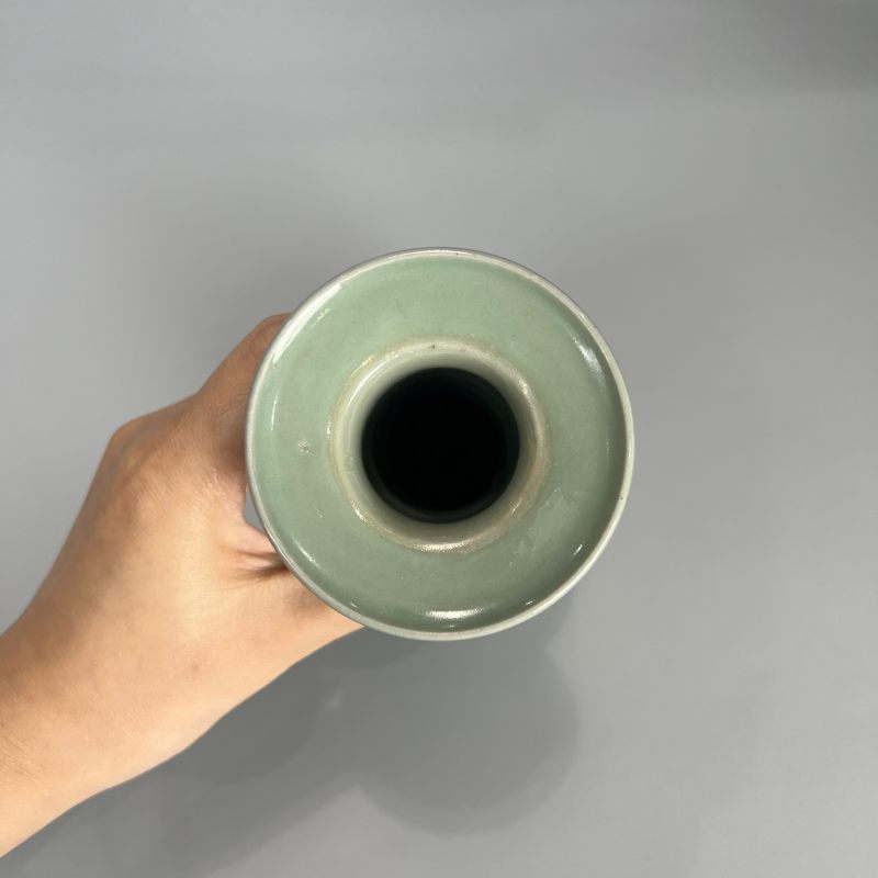 明代 龙泉窑粉青釉纸缒瓶 - 图5