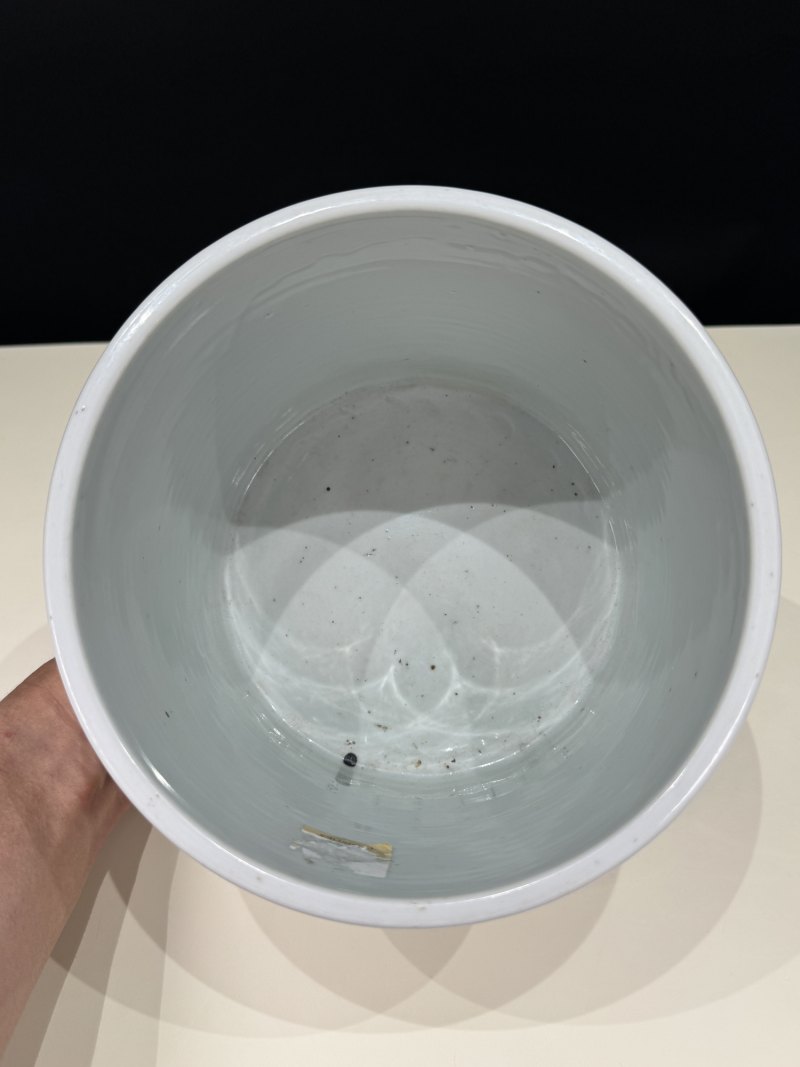 清康熙 冬青花暗刻螭龙穿灵芝纹笔筒 - 图9