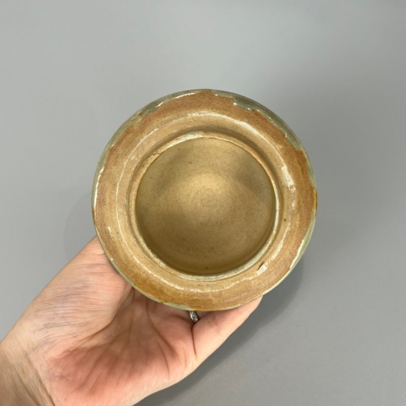 明代 龙泉窑青釉刻花瓶 - 图13