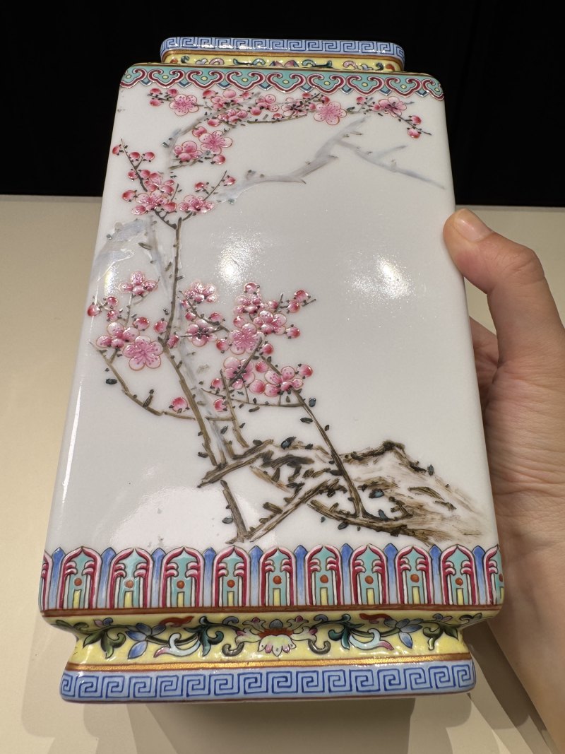 民国 田鹤仙作粉彩梅花诗文四方瓶 - 图7