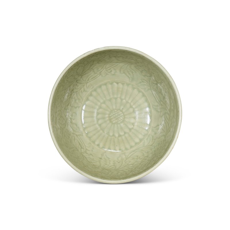 明十五世紀 龍泉窯青釉刻四季花卉紋盌  MING DYNASTY, 15TH CENTURY - 图2