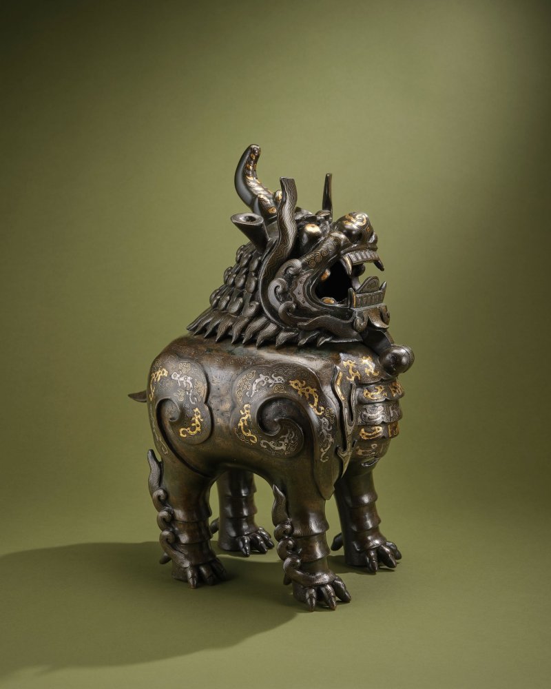 宋　銅錯金銀甪端薰爐 | A GOLD AND SILVER-INLAID LUDUAN INCENSE BURNER AND COVER - 图5