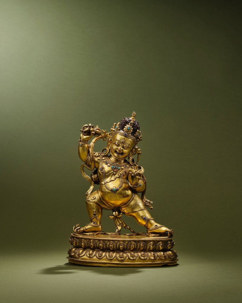 西藏　十四/十五世紀　銅合金鎏金金剛手菩薩像 | A RARE GILT COPPER-ALLOY FIGURE OF VAJRAPANI KRODHA - 图4