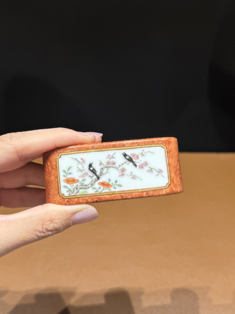 清道光 木纹釉描金开光喜上眉梢书卷式墨床 - 图5