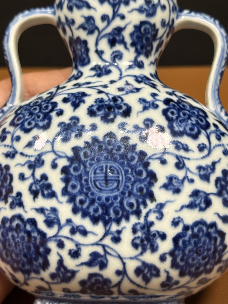 清乾隆 青花团寿纹绶带葫芦扁瓶 - 图8